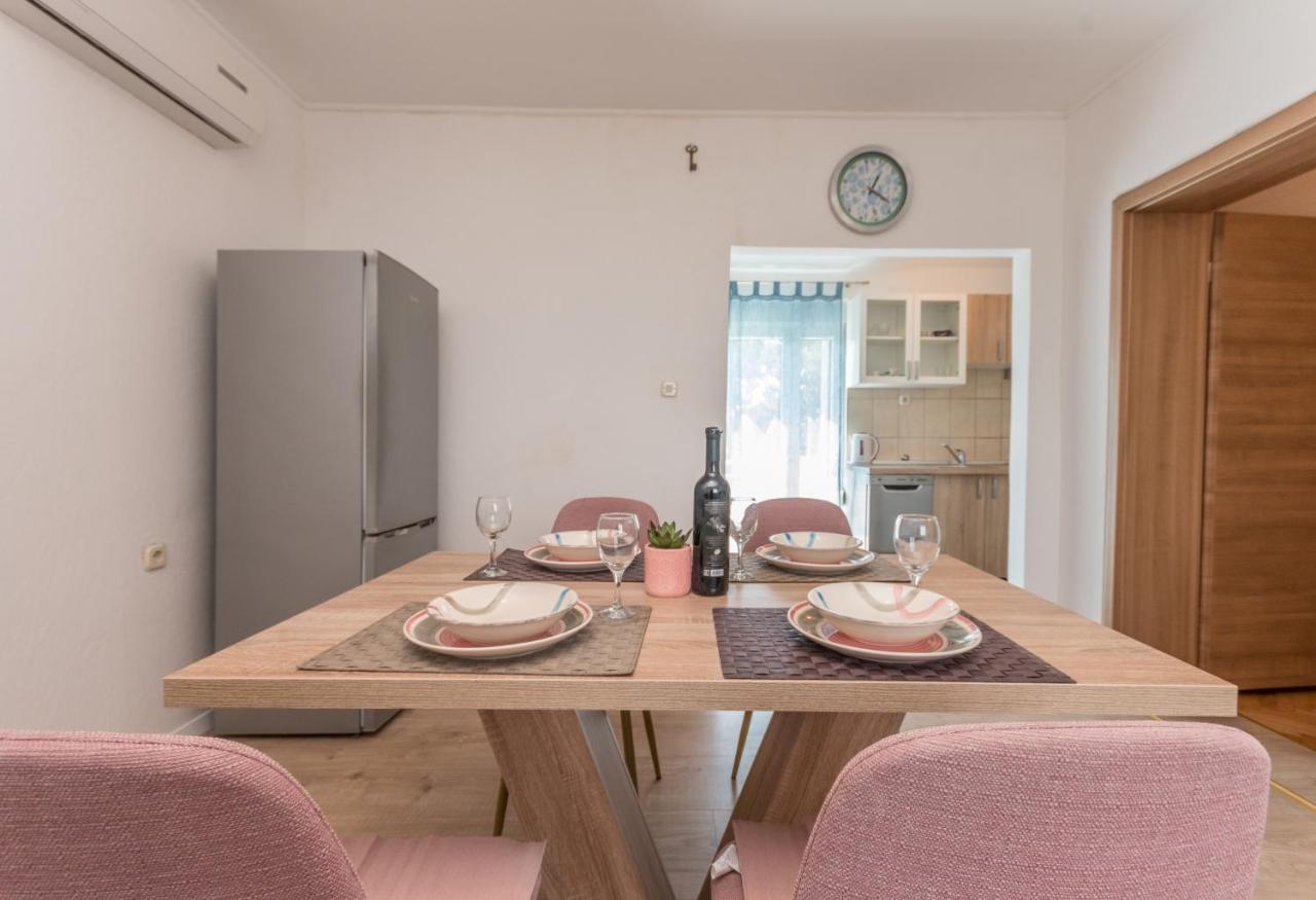 Agape Apartments 비오그라드나모루 외부 사진