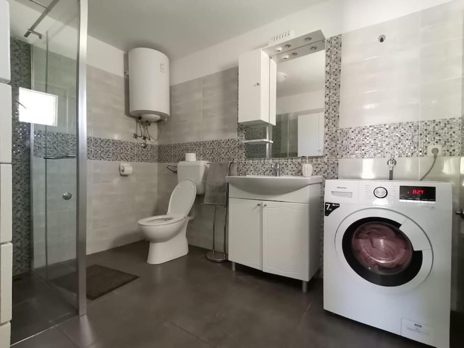Agape Apartments 비오그라드나모루 외부 사진