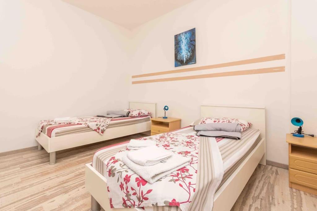 Agape Apartments 비오그라드나모루 외부 사진