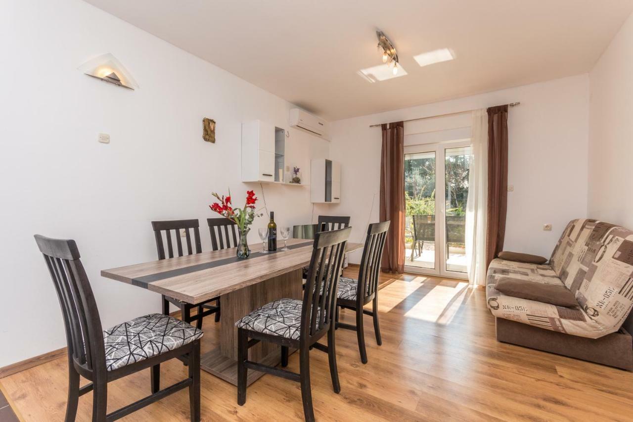 Agape Apartments 비오그라드나모루 외부 사진